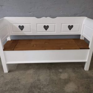 c9a28c8a-4604-4d3c-b4a2-63a7e355d7bb